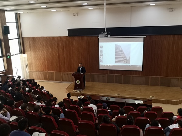 a7b3841bd5024180803bd4150e50b191.jpg 20210507資環(huán)學(xué)院實(shí)驗(yàn)室安全管理教育培訓(xùn)會(huì)場(chǎng).jpg